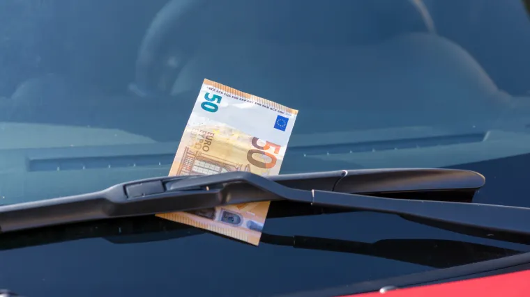 Ako na vjetrobranu svog auta ugledate novčanicu od 50 eura, odmah se udaljite što dalje