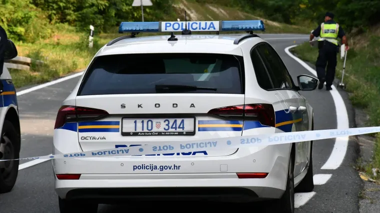 Krivudao cestom kod Zemunika: Nestvarno koliko je imao alkohola u krvi, trebao je biti u komi!