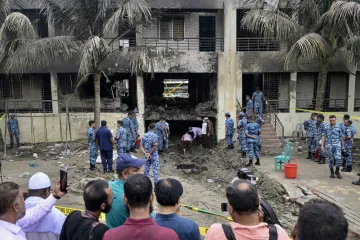 Vojni avion pao na kampus, najmanje 27 mrtvih i deseci ozlijeđenih