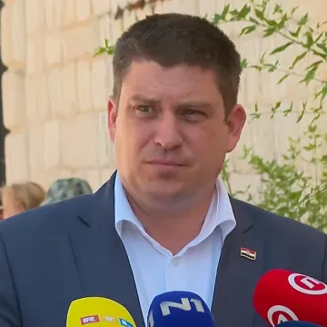 HAC se predomislio: Na A1 neće biti radova usred sezone. Ministar: 'Nije bilo amaterski'