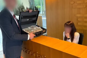 Navijači Crystal Palacea u žestokoj borbi protiv UEFA-e: Pogledajte kako su upali u sjedište u Nyonu