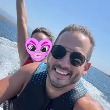 Bivši suprug Doris Pinčić ljetuje sa zagonetnom ljepoticom: Nova djevojka ili samo ljetna avantura?