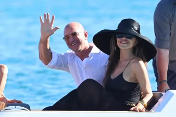 Bezos i Lauren na medenom mjesecu iz snova: Putuju po Europi i troše milijune
