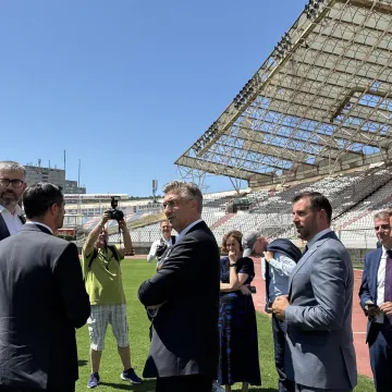 Plenković na Poljudu: Ide li ljepotica u povijest ili se stavlja šminka do nove nevere? Izraz lica ne ulijeva nadu