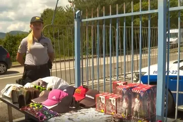 Velika zapljena krivotvorina na obali - pale tisuće lažnjaka! Trgovcima prijete paprene kazne
