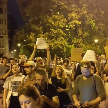 U sjenci rata bukte prosvjedi u Kijevu: Što je to zapravo potpisao Zelenski?