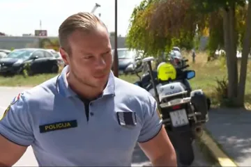 Zgodni hrvatski policajac bacio udicu, žene lude za njim: 'Ne mogu ga prestati gledati'