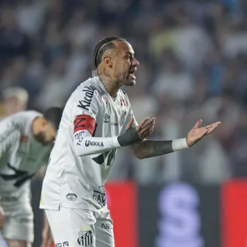 Utakmica iz noćne more za Neymara: Slavio nepostojeći gol pa se svađao s navijačem