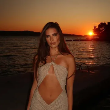 Evo gdje zanosna Jolina kćer uživa ovog ljeta: Objavila pregršt fotografija i zaradila more komplimenata