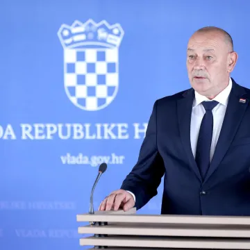 Medved: 'Veliku hrvatsku zastavu u mimohodu nosit će 50 branitelja i ratnih veterana'