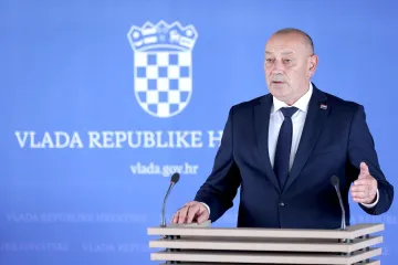 Medved: 'Veliku hrvatsku zastavu u mimohodu nosit će 50 branitelja i ratnih veterana'