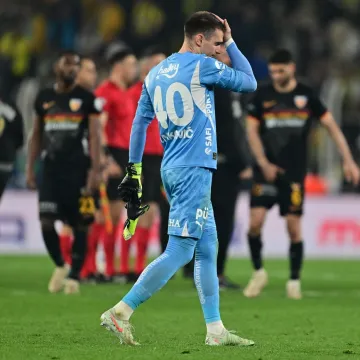 Livaković pokupio još jednu odbijenicu: Morat će povući drastičan potez da napusti Fener