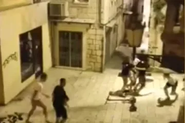Seks, uriniranje, povraćanje, a redari u Splitu nemoćni bez policije: 'Možemo upozoriti, ali...'