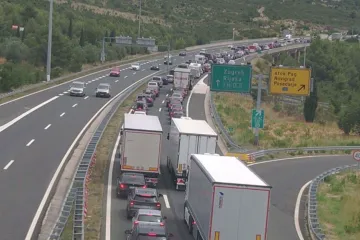 Gužve na autocestama: Ovo su najkritičnije točke, HAK izdao upozorenje