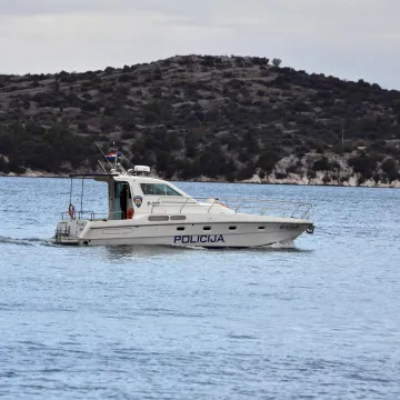Sudarili se gliser i brodica: Jedna osoba teže ozlijeđena