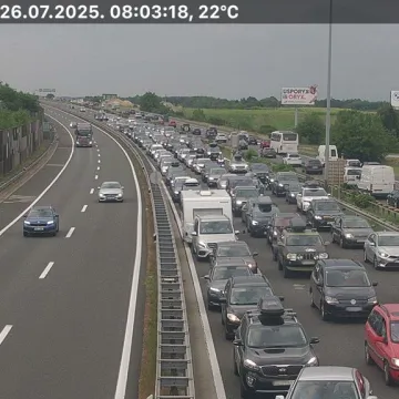 Tko rano rani, ipak zaglavi: Od ranog jutra kilometarske kolone na autocestama