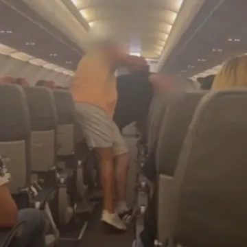 Brutalna tučnjava u avionu koji je letio iz Zagreba, objavljena snimka: 'Krvi je bilo svuda'