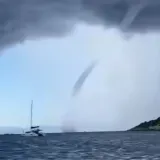 Pijavica na Visu, pogledajte snimku: 'Kao mali tornado, spuštala se iz oblaka'
