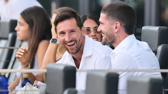 Messi završio na tribinama: Pogledajte tko ga je pozdravio u Miamiju