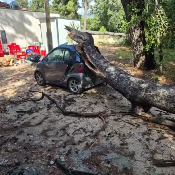 Kaos zbog nevremena diljem Hrvatske: Narančasto upozorenje ostaje na snazi