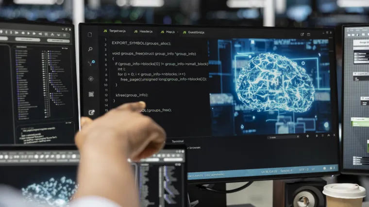 'Kum' umjetne inteligencije upozorava: AI bi vrlo brzo mogao ugroziti čovječanstvo