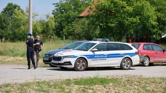 Autom se zabio u više ljudi pa dobio brutalne batine: Mlatili ga po glavi i tijelu