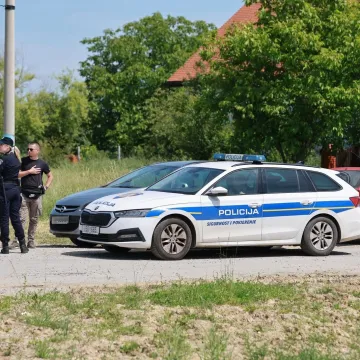 Autom se zabio u više ljudi pa dobio brutalne batine: Mlatili ga po glavi i tijelu