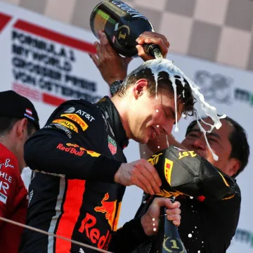 Velika vijesti u Formuli 1: Verstappen donio odluku o budućnosti!