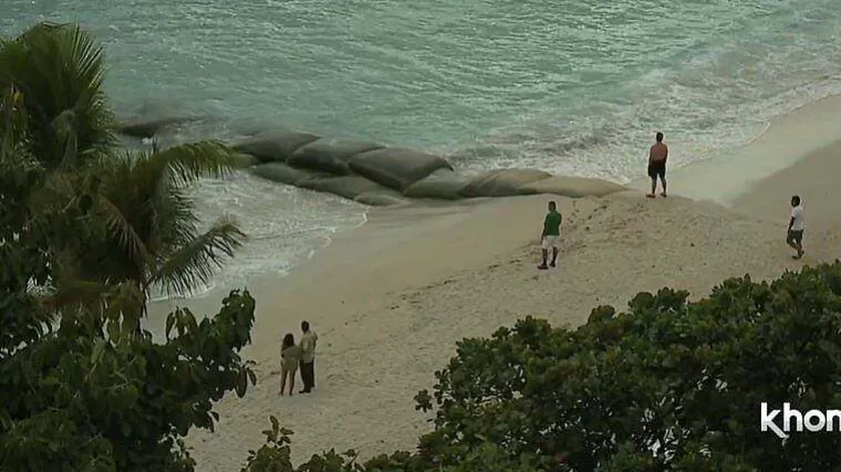 Upozorenje za cunami za Havaje, a oni ga 'mrtvi hladni' čekaju na plaži