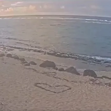 Pogledajte što su snimile kamere pred dolazak cunamija. Zašto se to događa?