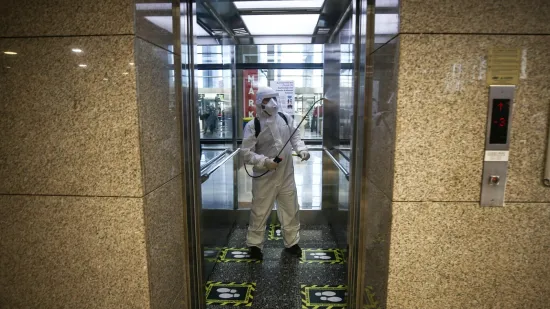Lift odrubio liječnikovu glavu: Kolegica gledala užas i ostala zarobljena s tijelom