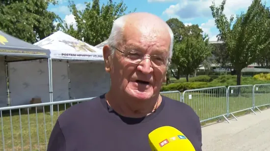 Branimir je među prvima stigao na mimohod, glas mu zadrhtao: 'Morate biti ovdje i ovo doživjeti'