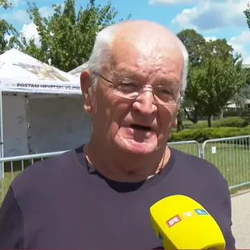 Branimir je među prvima stigao na mimohod, glas mu zadrhtao: 'Morate biti ovdje i ovo doživjeti'