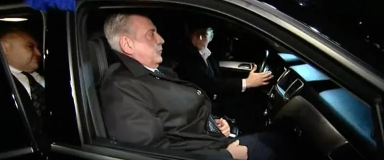 Ćaća se vraća, a doznali smo i kada: Sud je odlučio - Sanader je uzorni zatvorenik