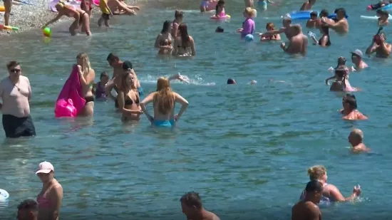 Turisti pohrlili na plaže: U dva dana u Hrvatsku ih je stiglo još 200 tisuća