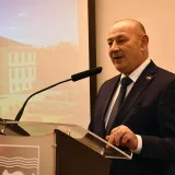 Medved podsjetio kako su hrvatski vojnici dijelili hranu kolonama srpskih izbjeglica: 'Nije ih Hrvatska protjerala'
