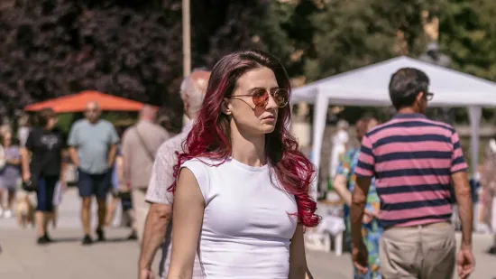 Crvenokosa ljepotica ukrala je sve poglede na sajmu u Osijeku: Pokazala bujnu kosu i vitku liniju