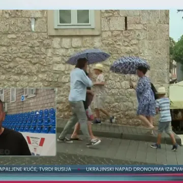 Alkar Marko teško bi bez spretnih ruku supruge. Anđela: 'Sve ukrase i detalje treba provjeriti'