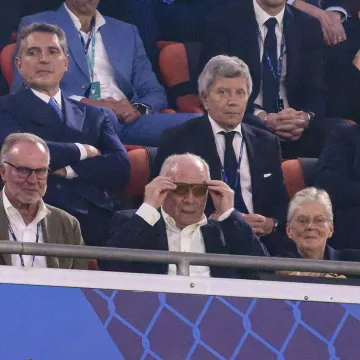 Drama legende Bayern Munchena: Pukla mu vena usred turnira, hitno ga odveli u bolnicu