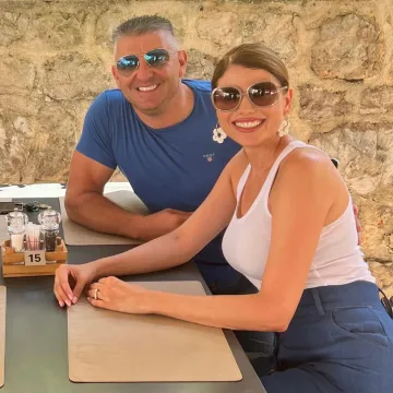 Lejla Filipović uživa na Hvaru s tajanstvenim muškarcem