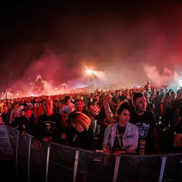 Nakon turbulentnog početka koncerta, publika uglas pjevala 'Dolazak Hrvata'