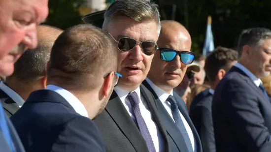 Tako blizu, a daleko: Milanović i Plenković položili vijence, evo tko je još došao u Knin