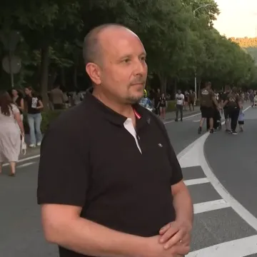 Veličanstven Dan pobjede, gradonačelnik Knina spominje 50 tisuća ljudi: 'Od jutra su kafići puni'