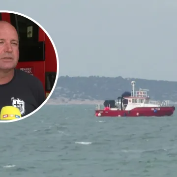 Omiški vatrogasci otkrili kako su spasili Poljaka s djetetom na SUP-u dasci: 'Vlasnik apartmana je zvao'