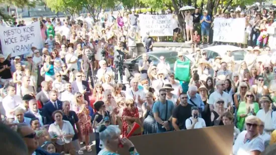 Splićani su bijesni: Prijete novim prosvjedom ako brod s azbestom ne napusti luku