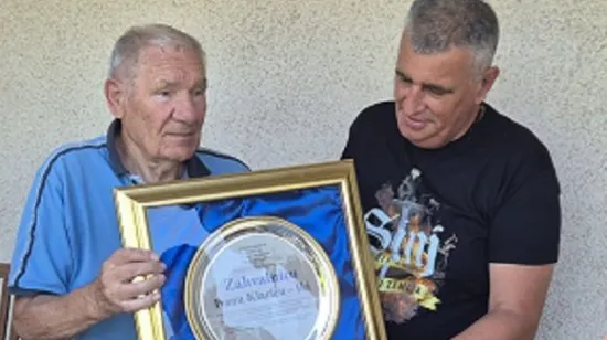 Dida Iko dirnuo naciju svojim nesebičnim potezom za Thompsonov koncert, Bulj mu uručio zahvalnicu