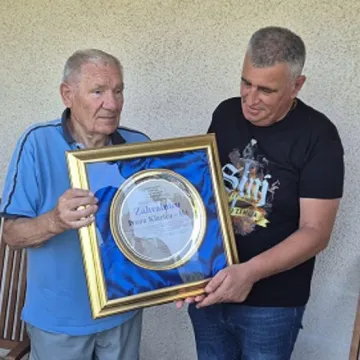 Dida Iko dirnuo naciju: Besplatno ustupio zemljište za 400 auta za Thompsonov koncert, Bulj mu uručio zahvalnicu