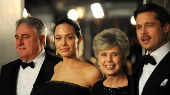 Zna se kako je Angelina Jolie zagorčala zadnje dane života svoje svekrve