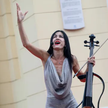 Ana Rucner uzvratila uvredljivim komentarima: 'Misija usješno završena. Jeste sretni?'
