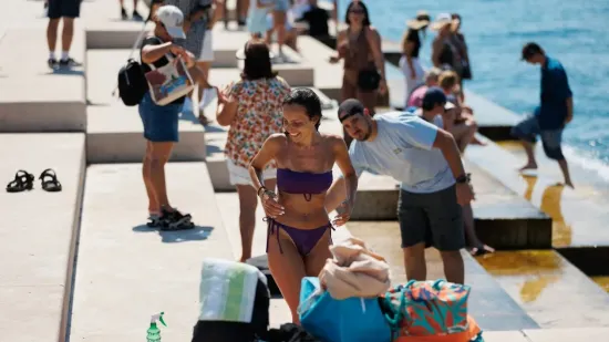 Ljepotica savršene figure pokorila plažu u Zadru, a centrom zablistale brojne dame